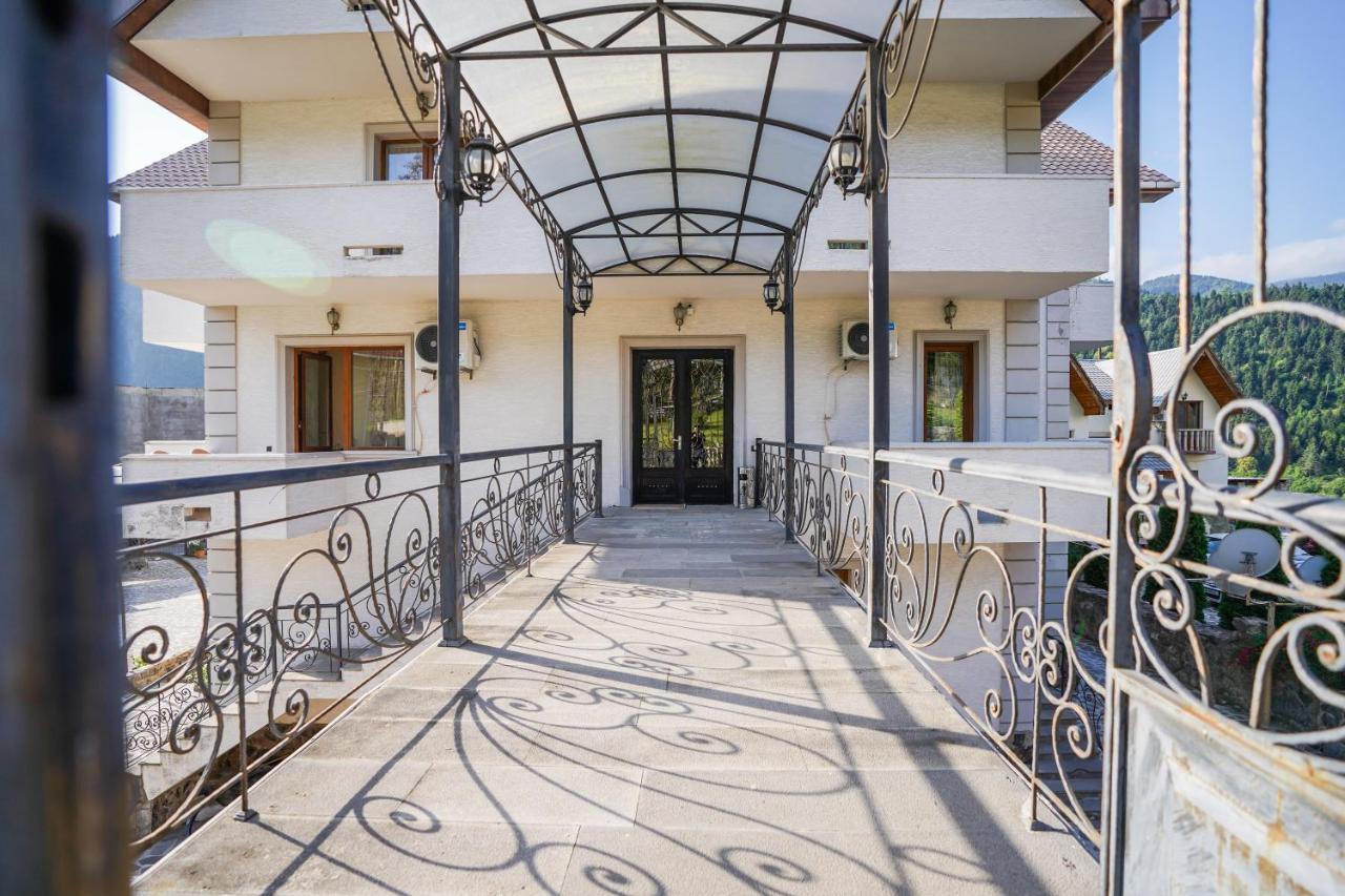Natali Hotel Bordschomi Exterior foto